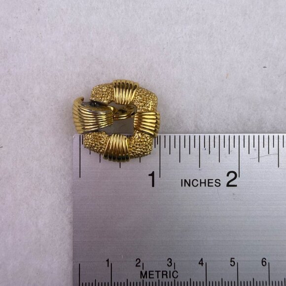 Monet Womens Gold Tone Metal Clip-On Vintage Textured Earrings Circular Design - Picture 5 of 5